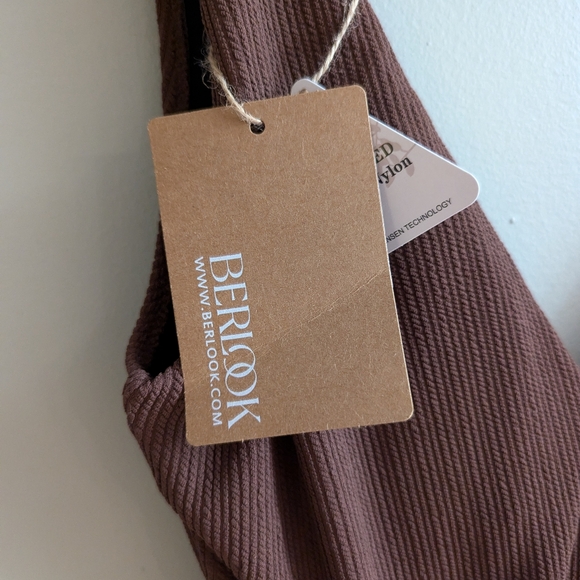 Berlook V-Neck O-Ring One Piece Swimsuit - Picture 4 of 5